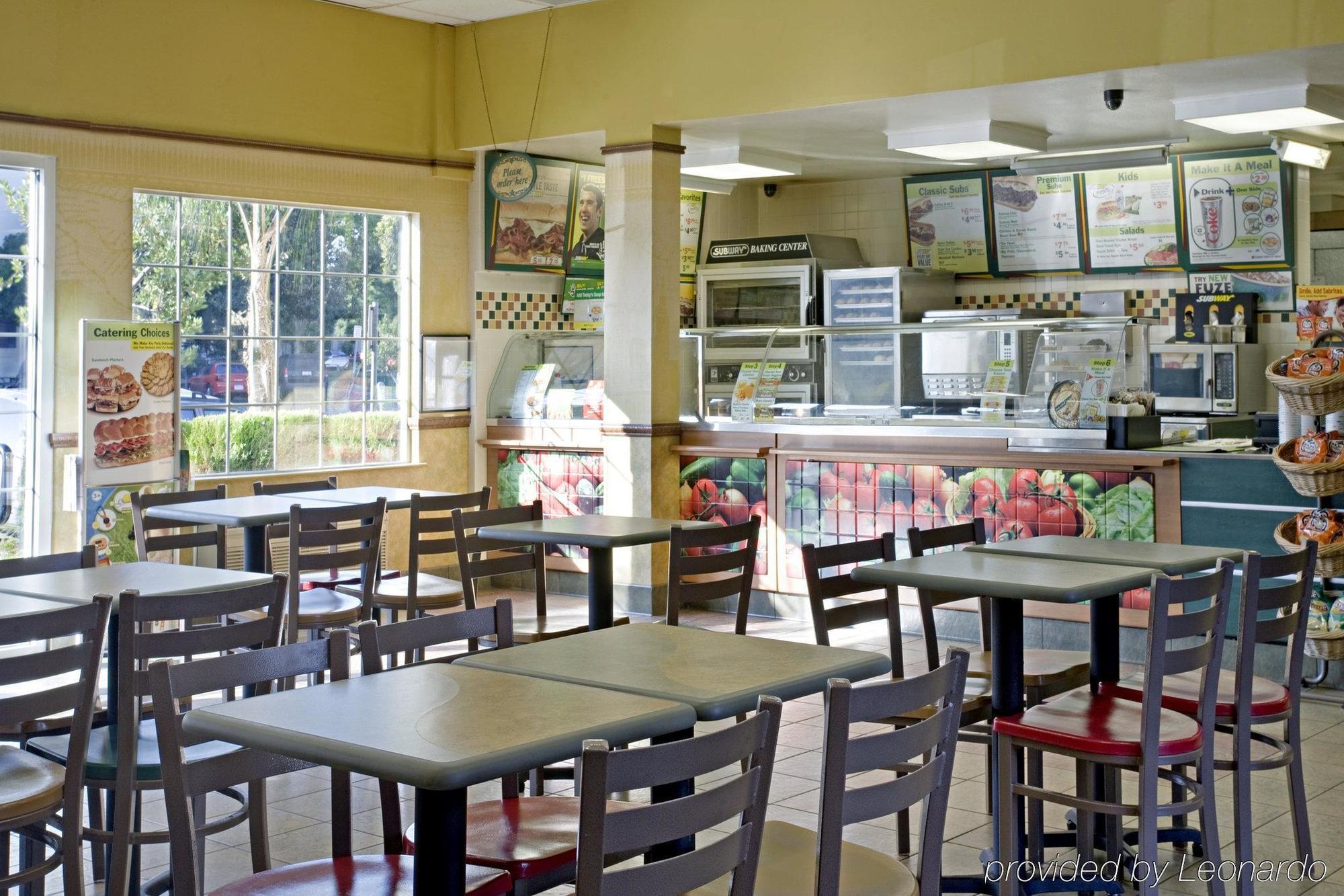 Dream Inn Fresno Restaurang bild